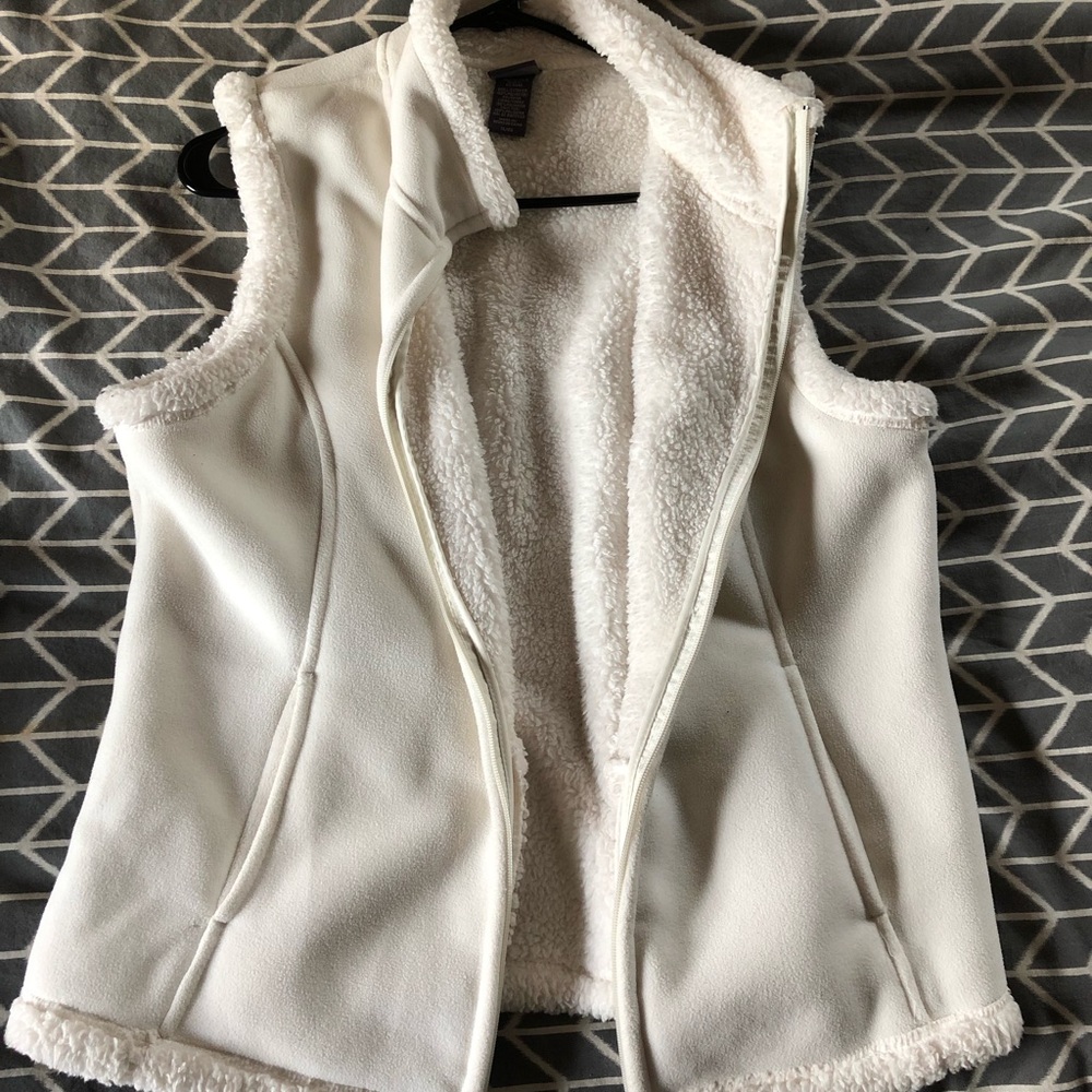 Plush vest xl like new laura scott vanilla